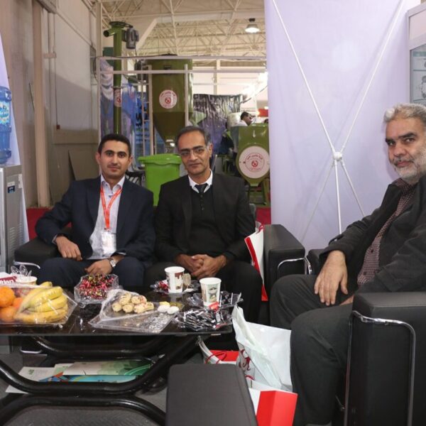 IMG 4872 600x600 - گالری تصاویر نمایشگاه سال96